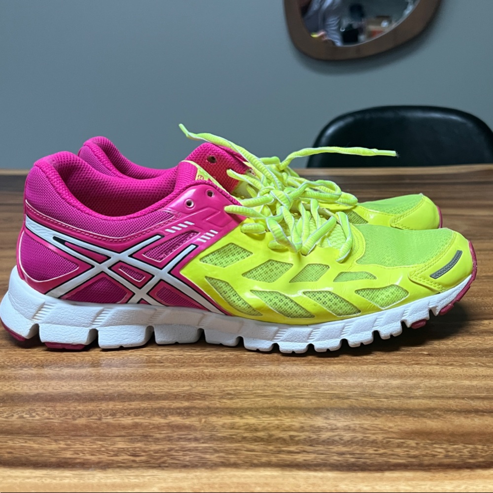 ASICS Gel-lyte 33 Fluorescent Pink/Yellow
